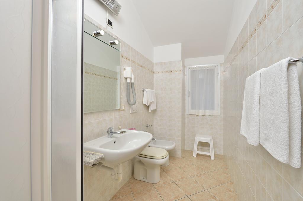 Residence Elvira Diano Marina Luaran gambar